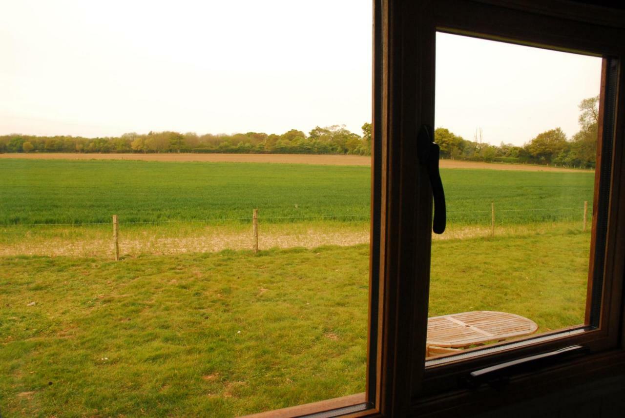 엠스워스 Sindles Farm B&B 외부 사진